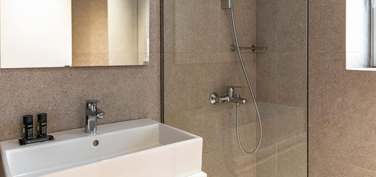 Phaedrus Living Executive Kriel Suites 001 Athens Luaran gambar